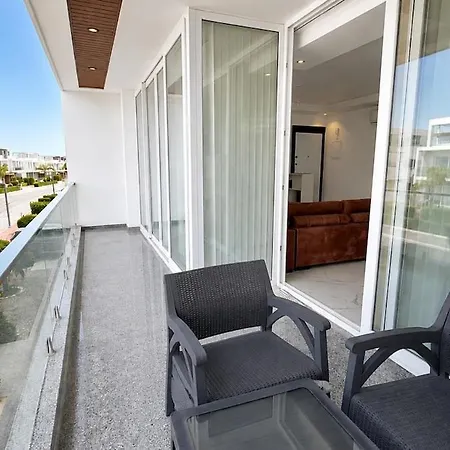 2br Penthouse With Roof Terrace Παραλίμνι