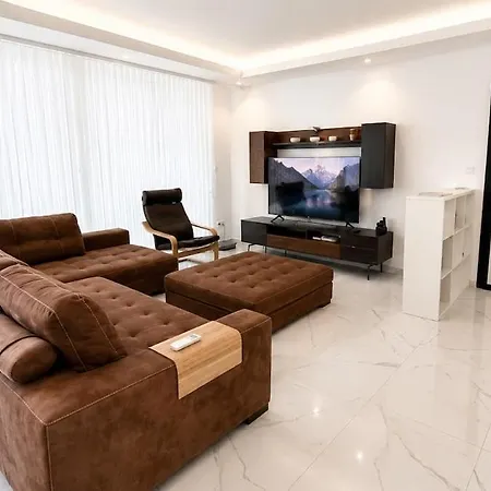 Διαμέρισμα 2br Penthouse With Roof Terrace Παραλίμνι