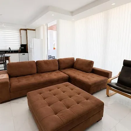 2br Penthouse With Roof Terrace * Παραλίμνι